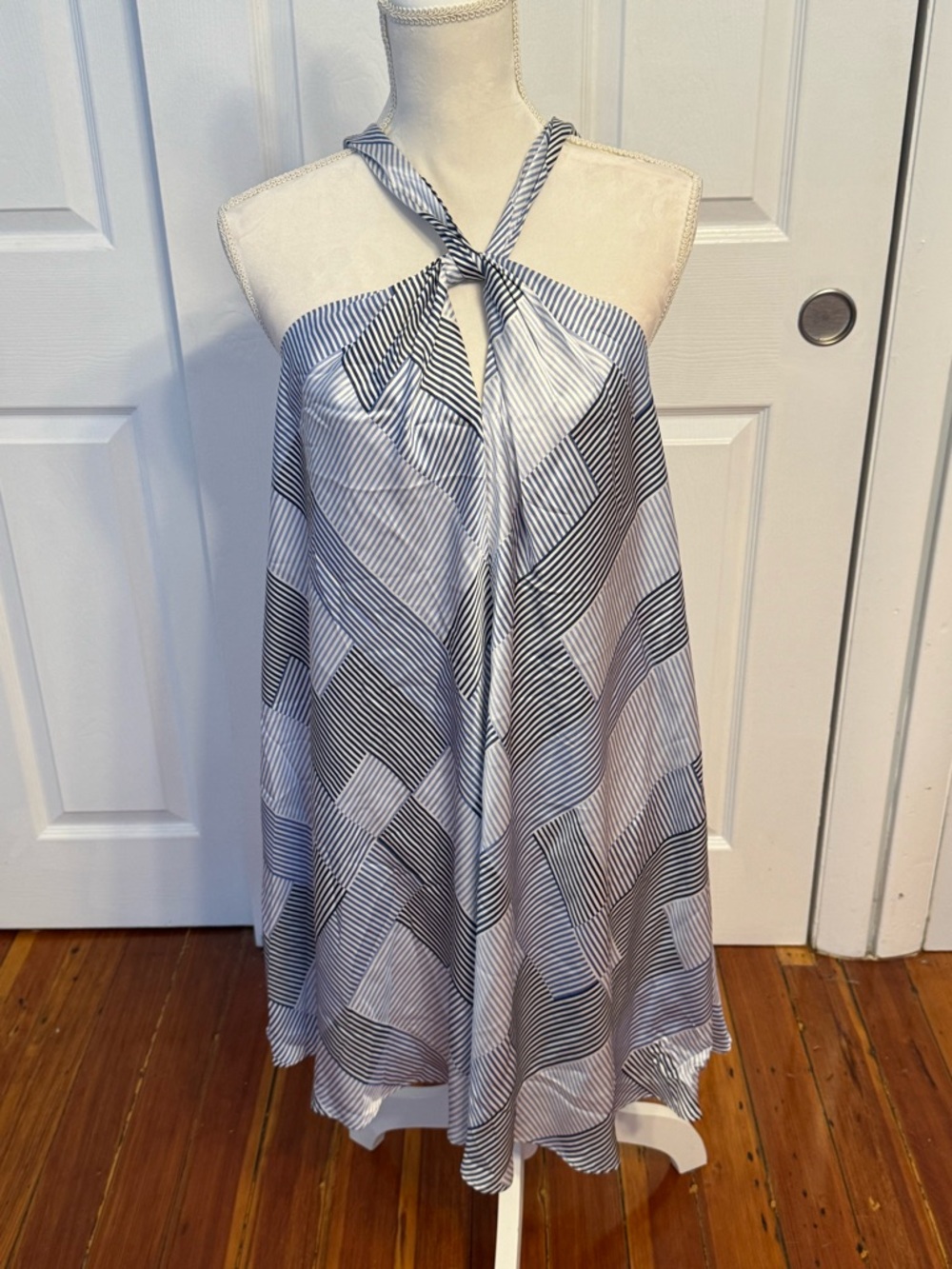 Banana Republic White Trapeze and Blue Geometric Halter 100% Silk Mini Dress - Picture 3 of 10
